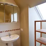 別荘 Forestside Retreat, マルメディ